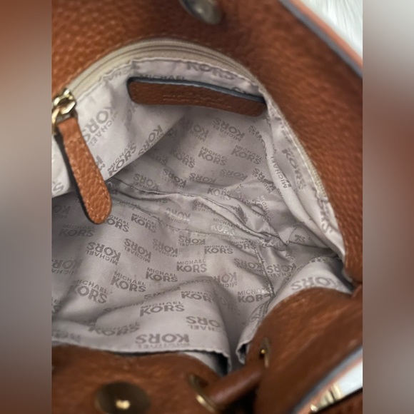 Michael Khors Crossbody with Tassel - Picture 9 of 11